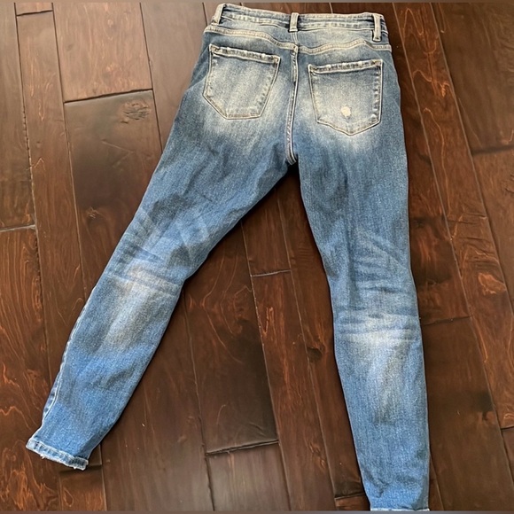 KanCan Signature Kurvy Ultra High Rise Ankle Skinny Jeans - Picture 2 of 5